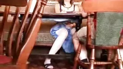 Alunas fodida pornor romantico no vestiário com um professor de educação física