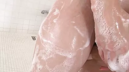 Seu dono vídeo pornô sexo romântico atrai um servo para uma unidade poderosa