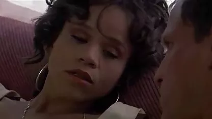 Sexo desenfreado de casais fudendo romantico cheios de luxúria na escuridão total