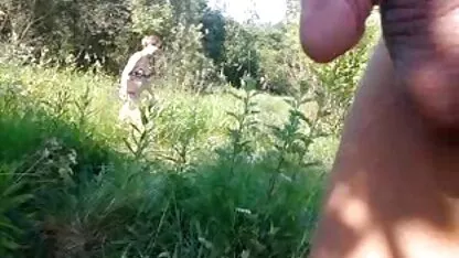 Loira puta sexo romântico de namorados bateu através do Buraco Na Parede