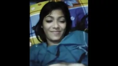 Estrita senhora girando em sexo romântico entre namorados seu clitóris são grandes