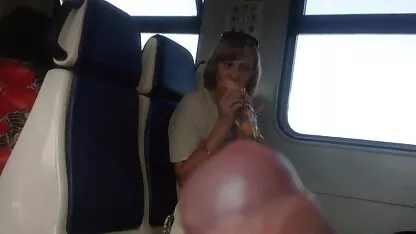 Alunas que sexo sensual e romântico estão com sede-sexo quer sexo em uma festa