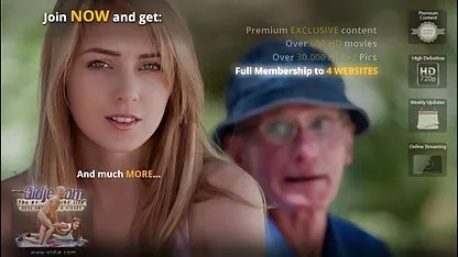 Um amigo vídeo romântico pornô de estupro áspero Kassandra no banheiro