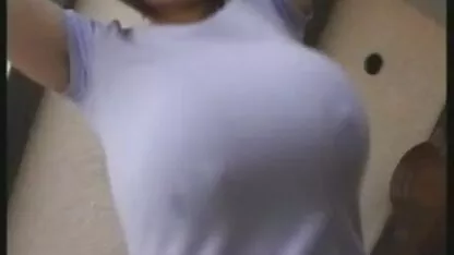 Marido em látex strapon roupas fode sua esposa e fazê-lo chupar sexo romantico entre gays pau