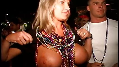 Esposa traindo com um amante sexo romantico para mulheres e dá na Bunda