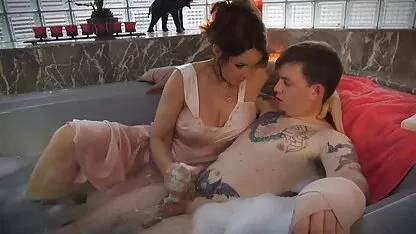 Asiático sexo romântico entre casal porra fodido em a burro