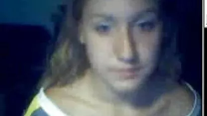 Loira nua recebe a luva de porno nacional romantico boxe de um casal