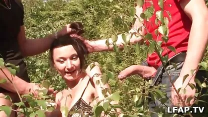 A enfermeira e o Médico fazem sexo vídeo pornô brasileiro romântico com o paciente em falso hospital