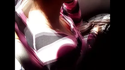 Cara espiões em uma vaca e chupa através video de sexo romanticos da janela