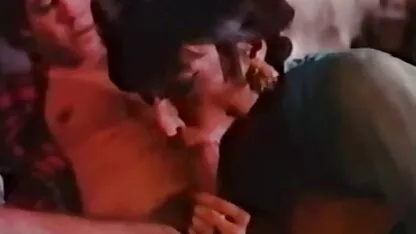 Japonês menina petite equitação dispositivo forte filme porno romântico cara