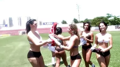 Filho jogou pau na mãe da bunda pornô doido romântico projetada