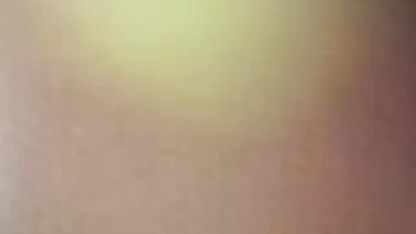 Um lojista soprou um ladrão nas alcaparras filme de sexo romantico de sua