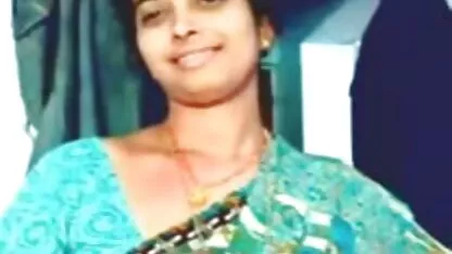 A senhora amarra escravo e acaricia-lo videos eróticos romanticos com luvas