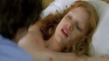 Morena em meia-calça branca fazendo sexo com sua porno sensual e romantico vagina