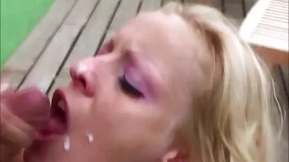 Depravado menina sexo com uma vídeos eróticos romântico feliz coração com uma jovem cara