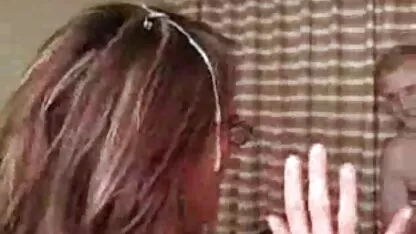 Sorrindo Japão fica fodido no video romantico com sexo cuzinho apertado